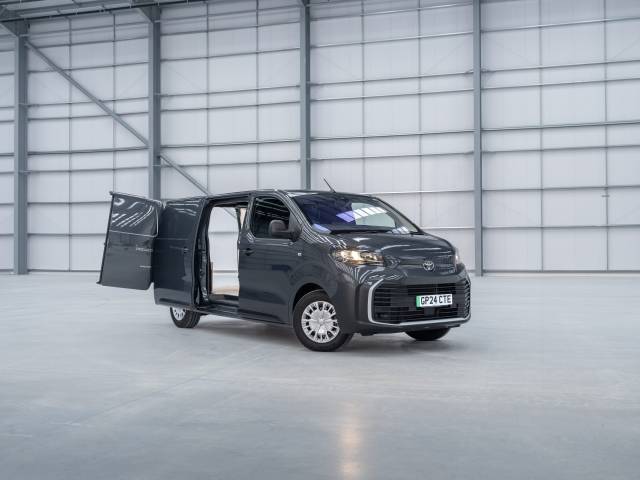 TOYOTA PROACE Business Offer