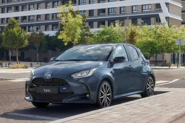 TOYOTA YARIS Business Offer