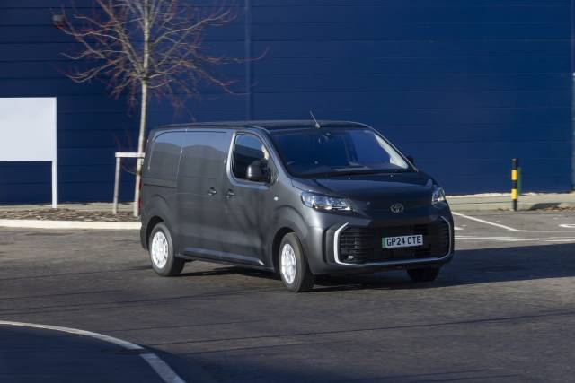 TOYOTA PROACE Business Offer